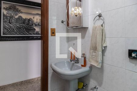 Casa à venda com 125m², 3 quartos e 2 vagasBanheiro