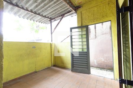 Quintal de casa para alugar com 2 quartos, 70m² em Vila Gustavo, São Paulo