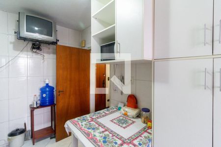 Apartamento à venda com 75m², 2 quartos e 1 vaga Apartamento à venda com 75m², 2 quartos e 1 vagaCozinha e área de serviço