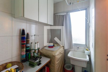 Apartamento à venda com 75m², 2 quartos e 1 vaga Apartamento à venda com 75m², 2 quartos e 1 vagaCozinha e área de serviço