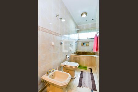 Casa à venda com 314m², 3 quartos e 4 vagasBanheiro da Suíte