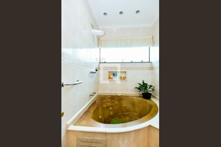 Casa à venda com 314m², 3 quartos e 4 vagasBanheiro da Suíte