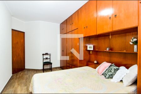 Casa à venda com 314m², 3 quartos e 4 vagasQuarto 2