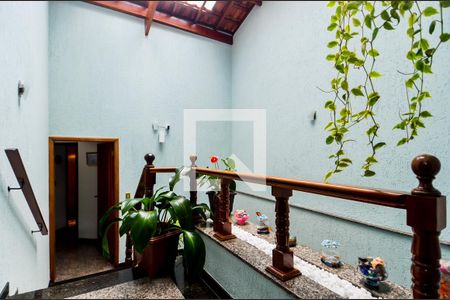 Casa à venda com 314m², 3 quartos e 4 vagasEscada Sala/Quartos 