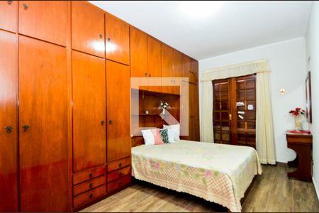 Casa à venda com 314m², 3 quartos e 4 vagasQuarto 2