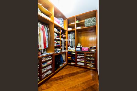 Casa à venda com 314m², 3 quartos e 4 vagasCloset do Quarto 3 - Suíte