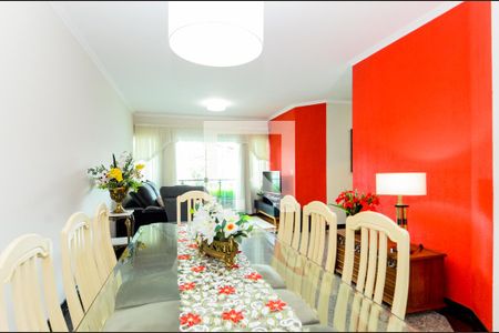 Sala de casa à venda com 3 quartos, 314m² em Vila Galvão, Guarulhos