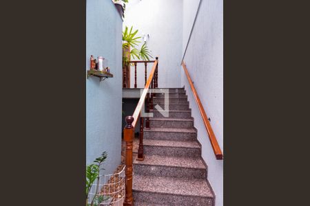 Casa à venda com 314m², 3 quartos e 4 vagasEscada Acesso Garagem 