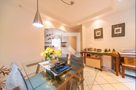 Casa à venda com 180m², 3 quartos e 2 vagasSala de JantarSala de Jantar