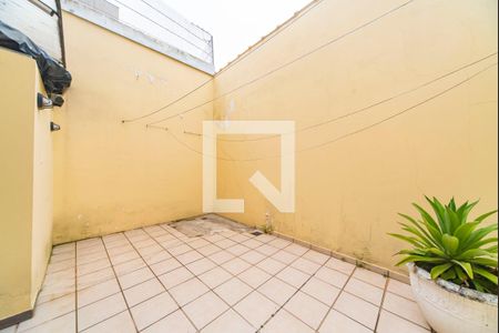 Casa à venda com 180m², 3 quartos e 2 vagasQuintal fundos