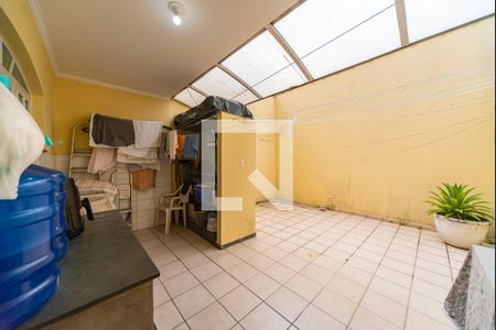 Casa à venda com 180m², 3 quartos e 2 vagasÁrea de Serviço