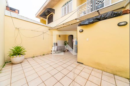 Casa à venda com 180m², 3 quartos e 2 vagasQuintal fundos