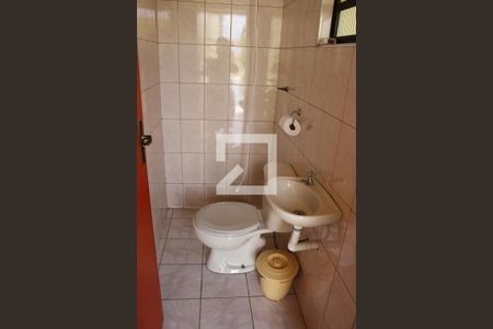 Casa à venda com 583m², 4 quartos e 6 vagasBanheiro Social