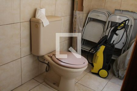 Casa à venda com 583m², 4 quartos e 6 vagasBanheiro Social