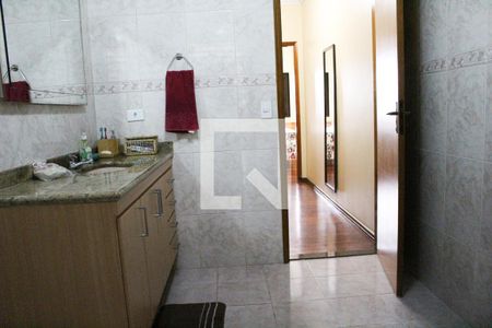 Casa à venda com 583m², 4 quartos e 6 vagas Casa à venda com 583m², 4 quartos e 6 vagasBanheiro da Suíte