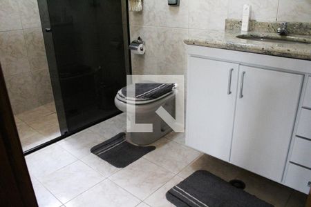 Casa à venda com 583m², 4 quartos e 6 vagas Casa à venda com 583m², 4 quartos e 6 vagasBanheiro