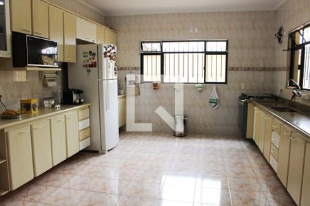 Casa à venda com 583m², 4 quartos e 6 vagas Casa à venda com 583m², 4 quartos e 6 vagasCozinha