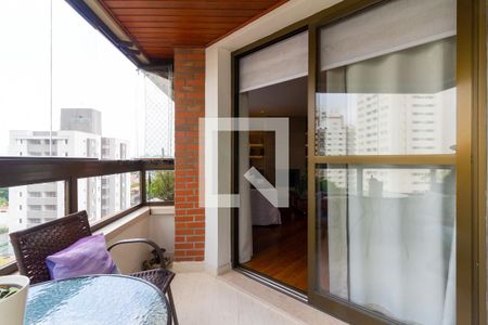 Apartamento à venda com 160m², 3 quartos e 3 vagasVaranda