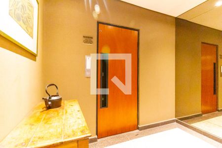 Apartamento à venda com 160m², 3 quartos e 3 vagasHall do elevador