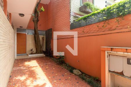 Casa à venda com 350m², 4 quartos e 2 vagasEntrada