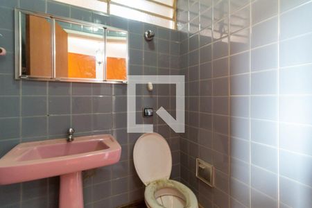 Casa à venda com 350m², 4 quartos e 2 vagasLavabo externo 