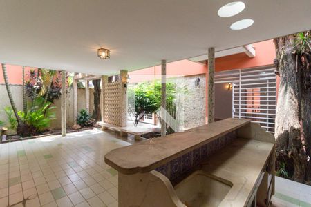 Casa à venda com 350m², 4 quartos e 2 vagasQuintal