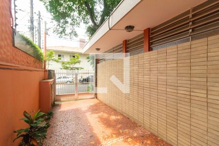 Casa à venda com 350m², 4 quartos e 2 vagasEntrada