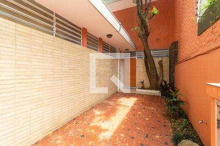Casa à venda com 350m², 4 quartos e 2 vagasEntrada
