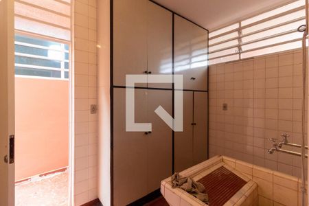 Casa à venda com 350m², 4 quartos e 2 vagasÁrea de serviço