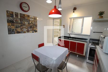 Casa à venda com 116m², 3 quartos e 2 vagasCozinha