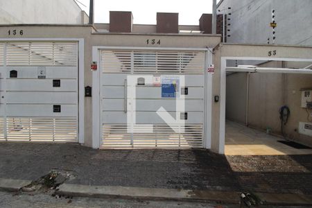 Casa à venda com 116m², 3 quartos e 2 vagasFachada