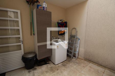 Casa à venda com 116m², 3 quartos e 2 vagasÁrea de Serviço