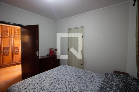 Casa à venda com 360m², 4 quartos e 4 vagas Casa à venda com 360m², 4 quartos e 4 vagasSuite