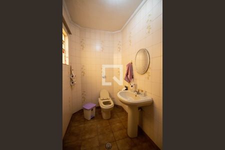 Casa à venda com 360m², 4 quartos e 4 vagas Casa à venda com 360m², 4 quartos e 4 vagasLavabo