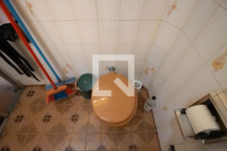 Casa à venda com 360m², 4 quartos e 4 vagas Casa à venda com 360m², 4 quartos e 4 vagasBanheiro da Suíte
