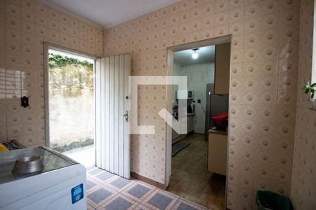 Casa à venda com 360m², 4 quartos e 4 vagas Casa à venda com 360m², 4 quartos e 4 vagasLavanderia