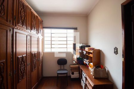 Casa à venda com 360m², 4 quartos e 4 vagas Casa à venda com 360m², 4 quartos e 4 vagasCloset Suite