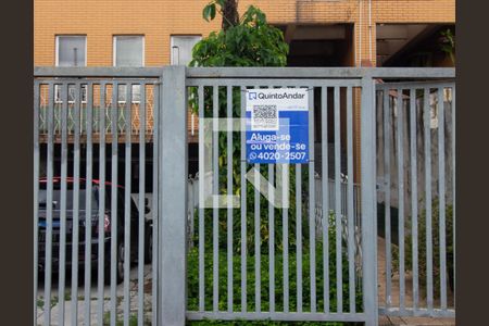 Casa à venda com 360m², 4 quartos e 4 vagas Casa à venda com 360m², 4 quartos e 4 vagasPlaca