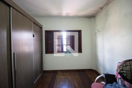 Casa à venda com 360m², 4 quartos e 4 vagas Casa à venda com 360m², 4 quartos e 4 vagasQuarto 2