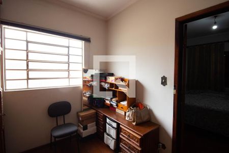 Casa à venda com 360m², 4 quartos e 4 vagas Casa à venda com 360m², 4 quartos e 4 vagasCloset Suite