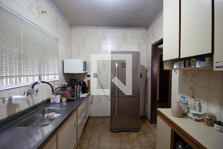 Casa à venda com 360m², 4 quartos e 4 vagas Casa à venda com 360m², 4 quartos e 4 vagasCozinha