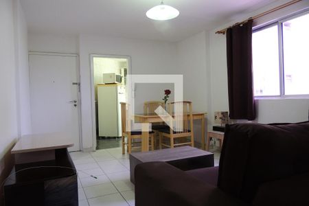 Sala de apartamento para alugar com 1 quarto, 40m² em Jacarepaguá, Rio de Janeiro