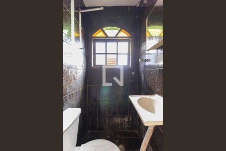 Casa para alugar com 100m², 2 quartos e sem vaga Casa para alugar com 100m², 2 quartos e sem vagaBanheiro da Suíte 1