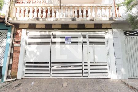 Casa para alugar com 100m², 2 quartos e sem vaga Casa para alugar com 100m², 2 quartos e sem vagaFachada