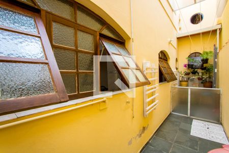 Casa à venda com 187m², 2 quartos e 2 vagasCorredor