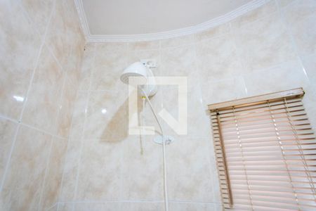 Casa à venda com 187m², 2 quartos e 2 vagasBanheiro do quarto 1