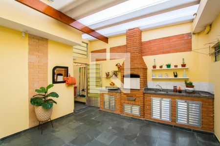 Casa à venda com 187m², 2 quartos e 2 vagasQuintal