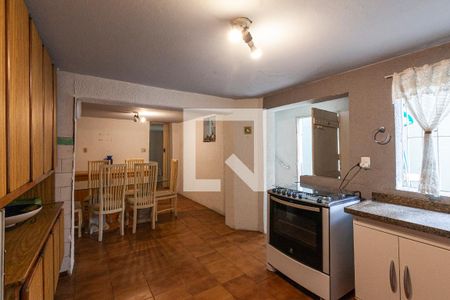 Casa à venda com 300m², 4 quartos e 3 vagasCozinha 2