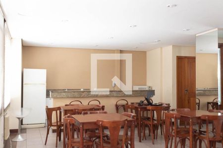 Apartamento à venda com 90m², 2 quartos e 2 vagas Apartamento à venda com 90m², 2 quartos e 2 vagasSalão de festas