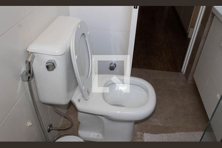 Apartamento à venda com 90m², 2 quartos e 2 vagas Apartamento à venda com 90m², 2 quartos e 2 vagasBanheiro suíte